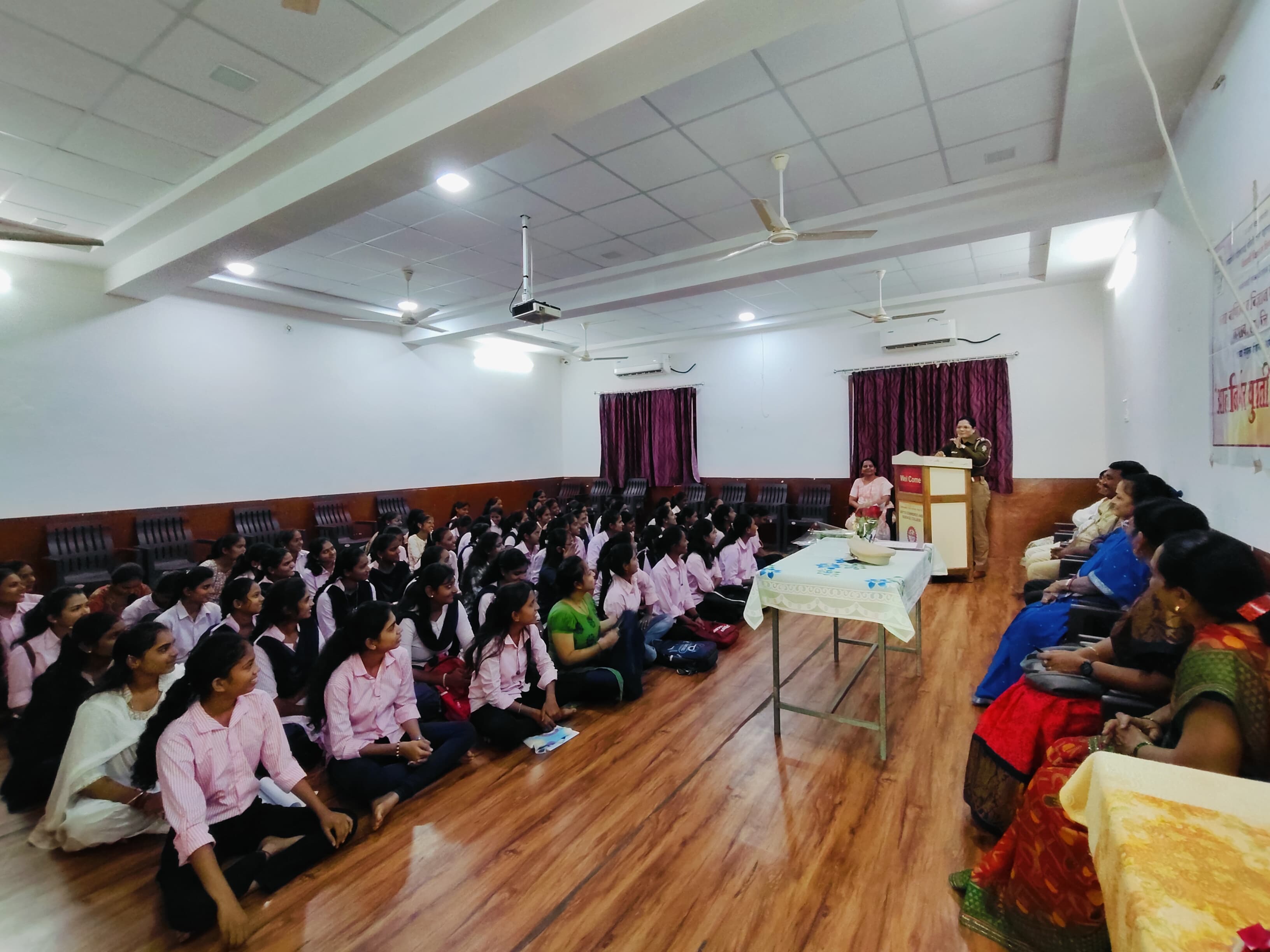 फोटो आत्मनिर्भर युवती अभियान कार्यशाळा