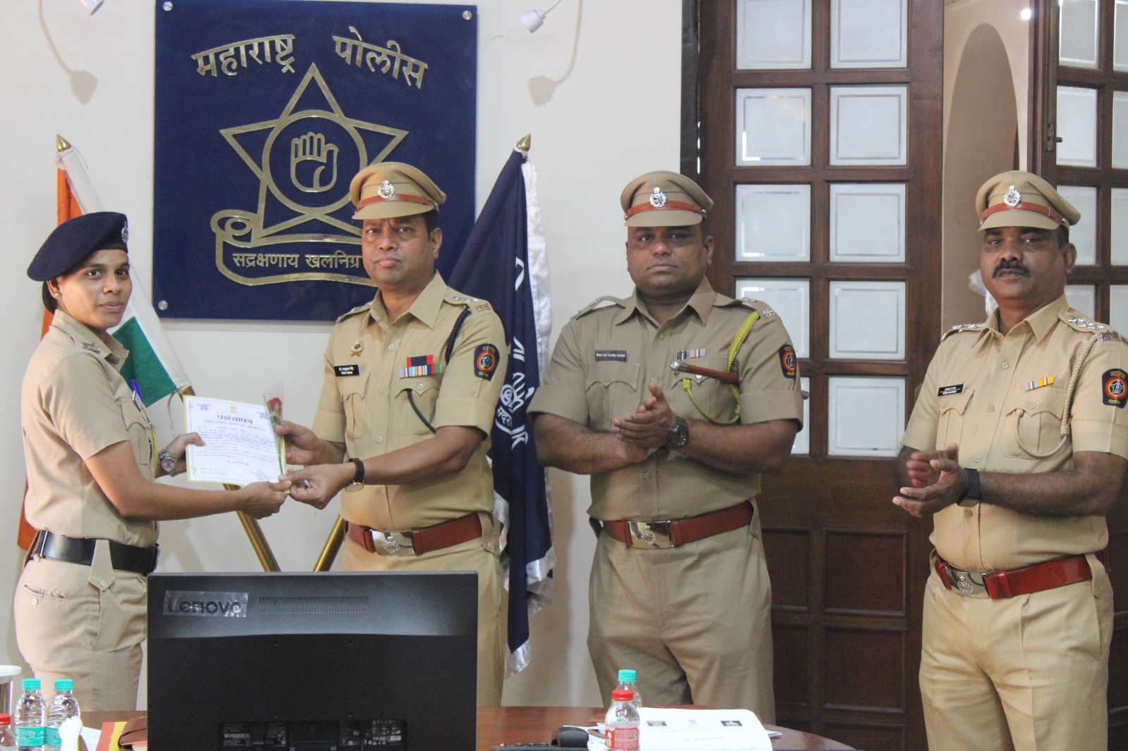 फोटो गुन्हे आढावा बैठक