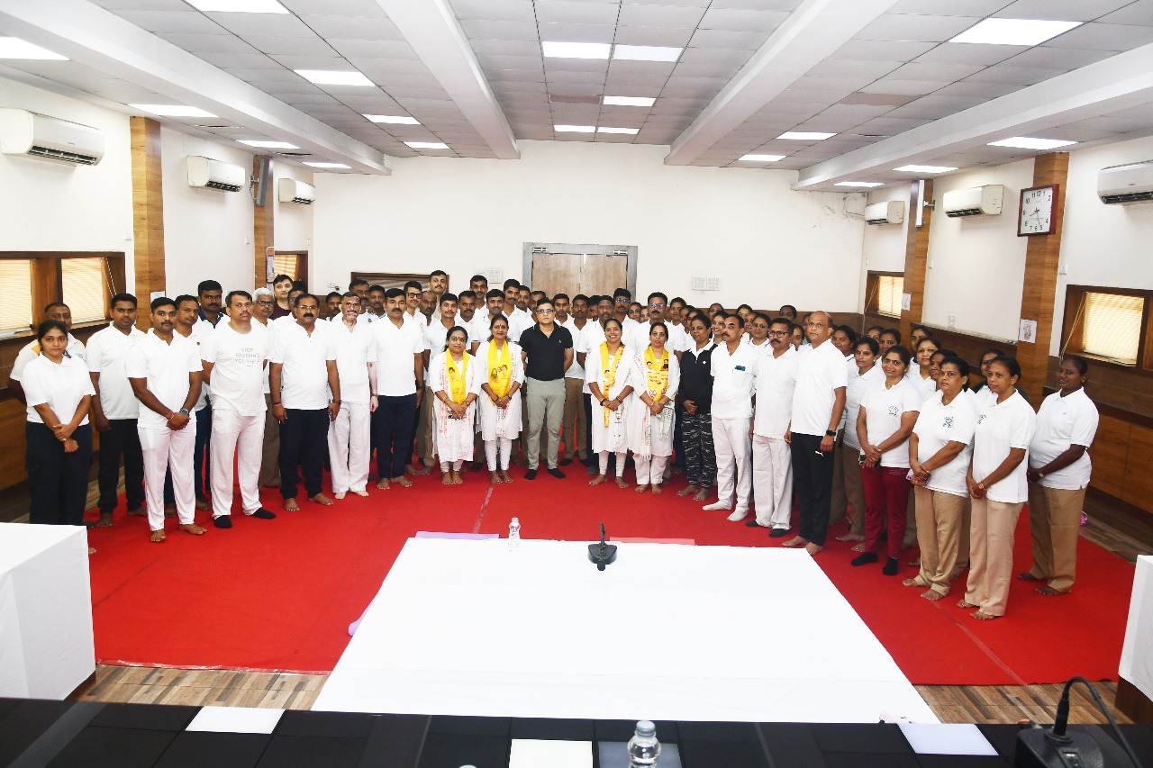 आंतरराष्ट्रीय योग दिनाच्या निमित्ताने पोलीस अधीक्षक ठाणे ग्रामीण मा.स्वामी साहेब,अप्पर पोलीस अधीक्षक भारत तांगडे व पोलीस उपअधीक्षक गृह प्रमोद बाबर साहेब यांच्या अध्यक्षतेखाली  वित्तक हॉल येथे संपन्न झाला
