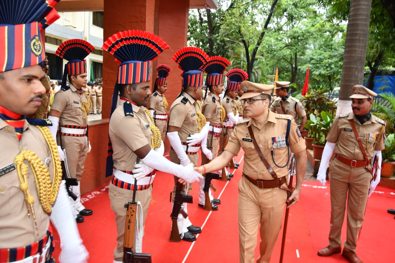 "On the occasion of Independence Day, the Flag Hoisting Ceremony was held at the Office of the Superintendent of Police, Thane Rural, by Hon. Superintendent of Police Shri D. S. Swami."