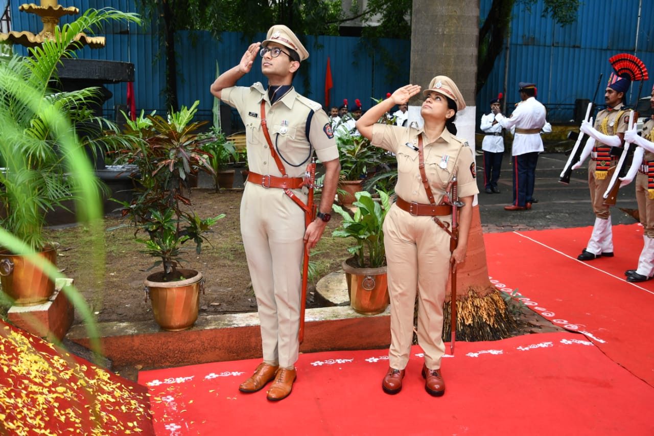 "On the occasion of Independence Day, the Flag Hoisting Ceremony was held at the Office of the Superintendent of Police, Thane Rural, by Hon. Superintendent of Police Shri D. S. Swami."