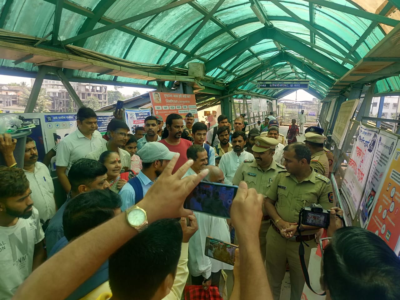 An awareness campaign on anti-narcotics and cybercrime prevention was conducted across all schools, colleges, and among the general public in the Thane Rural jurisdiction.