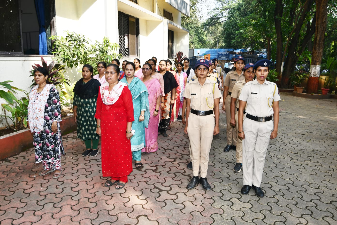On the occasion of the 150th anniversary of the song ‘Vande Mataram’, in the presence of Hon. Superintendent of Police, Thane Rural, Mr. D. S. Swami. ‘Vande Mataram’ singing program was organized.