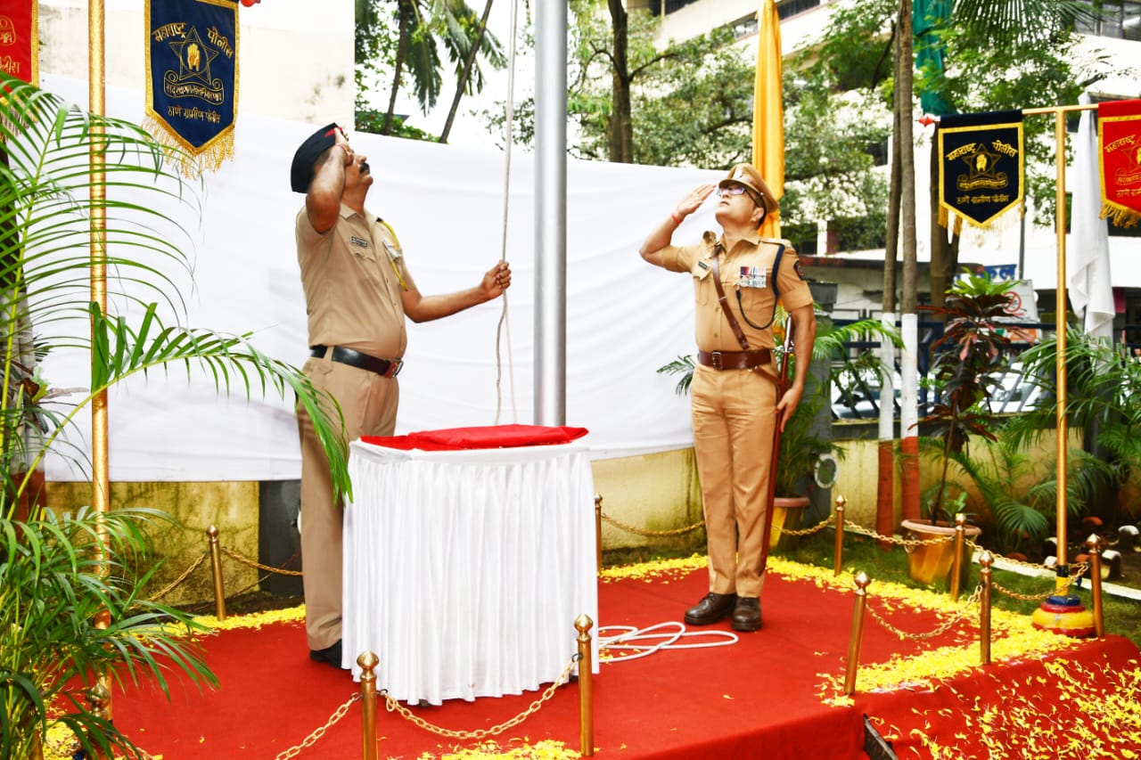 "On the occasion of Independence Day, the Flag Hoisting Ceremony was held at the Office of the Superintendent of Police, Thane Rural, by Hon. Superintendent of Police Shri D. S. Swami."