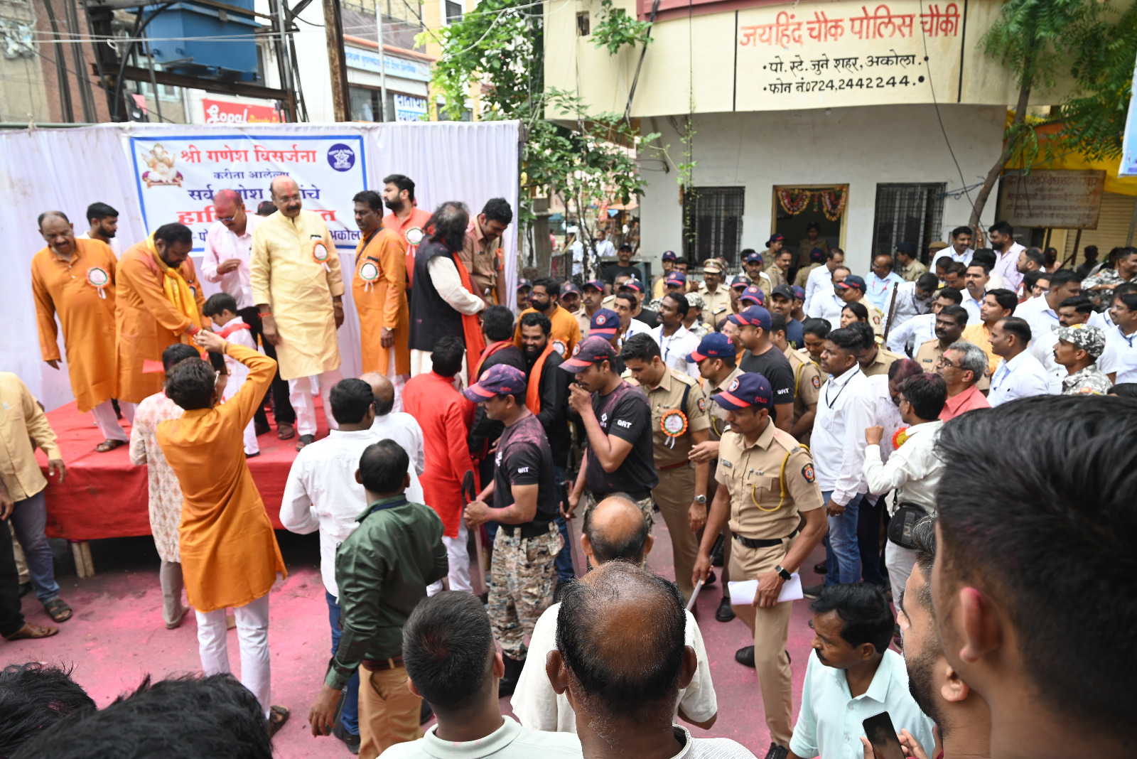 श्री. गणेश विसर्जन मिरवणूक दरम्यान अकोला पोलीसांकडून कडेकोट बंदोबस्त! ड्रोन कॅमेराद्वारे पेट्रोलींग!