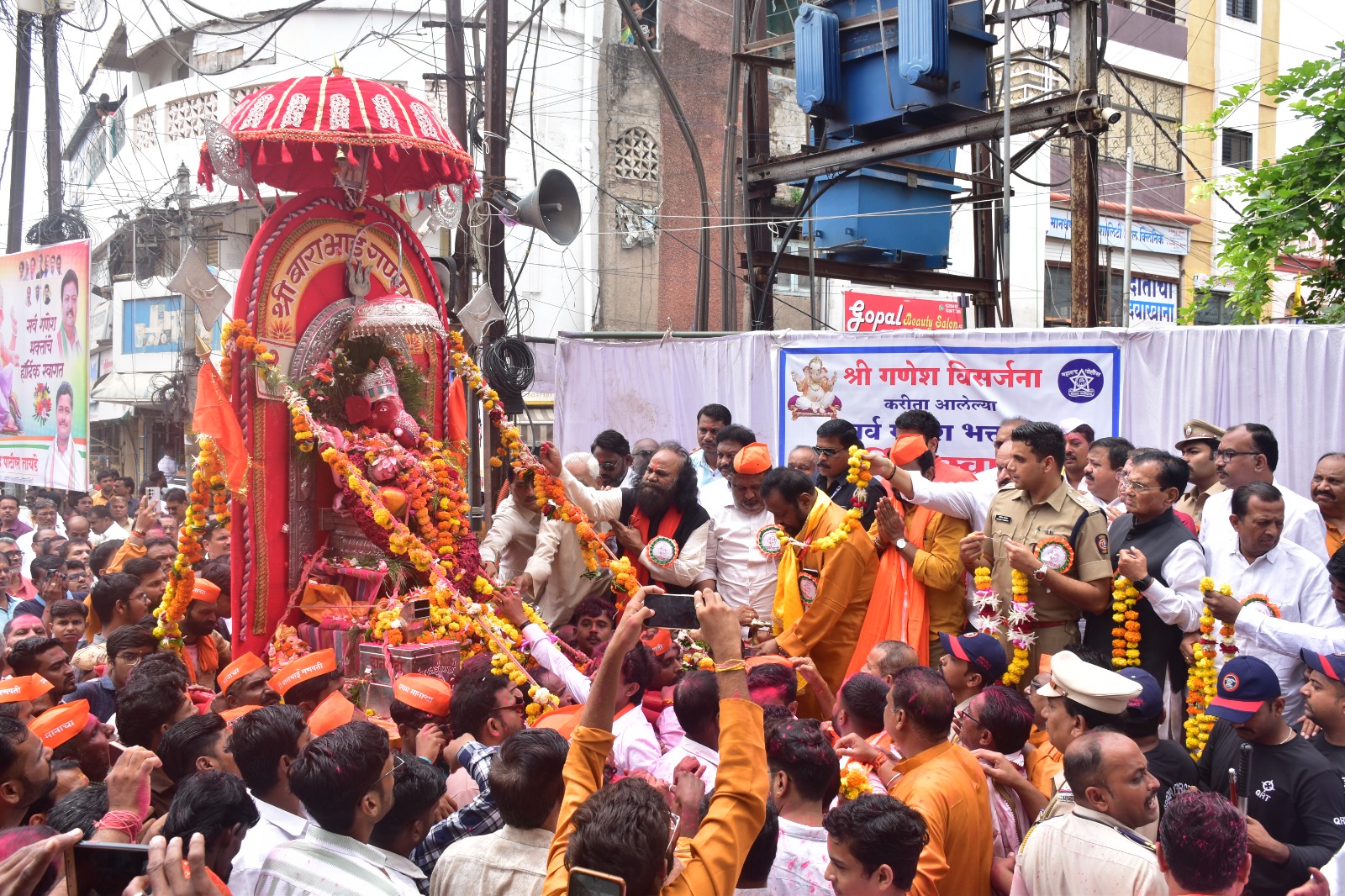 श्री. गणेश विसर्जन मिरवणूक दरम्यान अकोला पोलीसांकडून कडेकोट बंदोबस्त! ड्रोन कॅमेराद्वारे पेट्रोलींग!