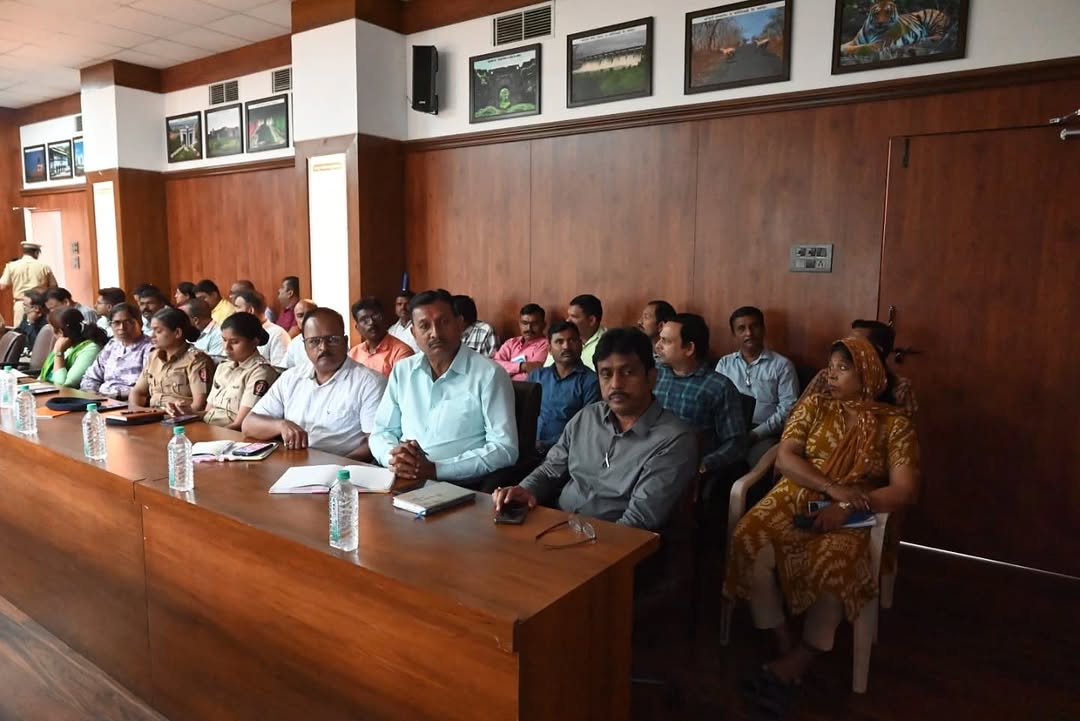 पेपरलेस आणि अत्याधुनिक ! 'ई-ऑफिस' प्रणालीमुळे अकोला पोलिसांची कार्यक्षमता वाढली, आता नागरिकांना मिळणार जलद आणि विश्वासार्ह सेवा