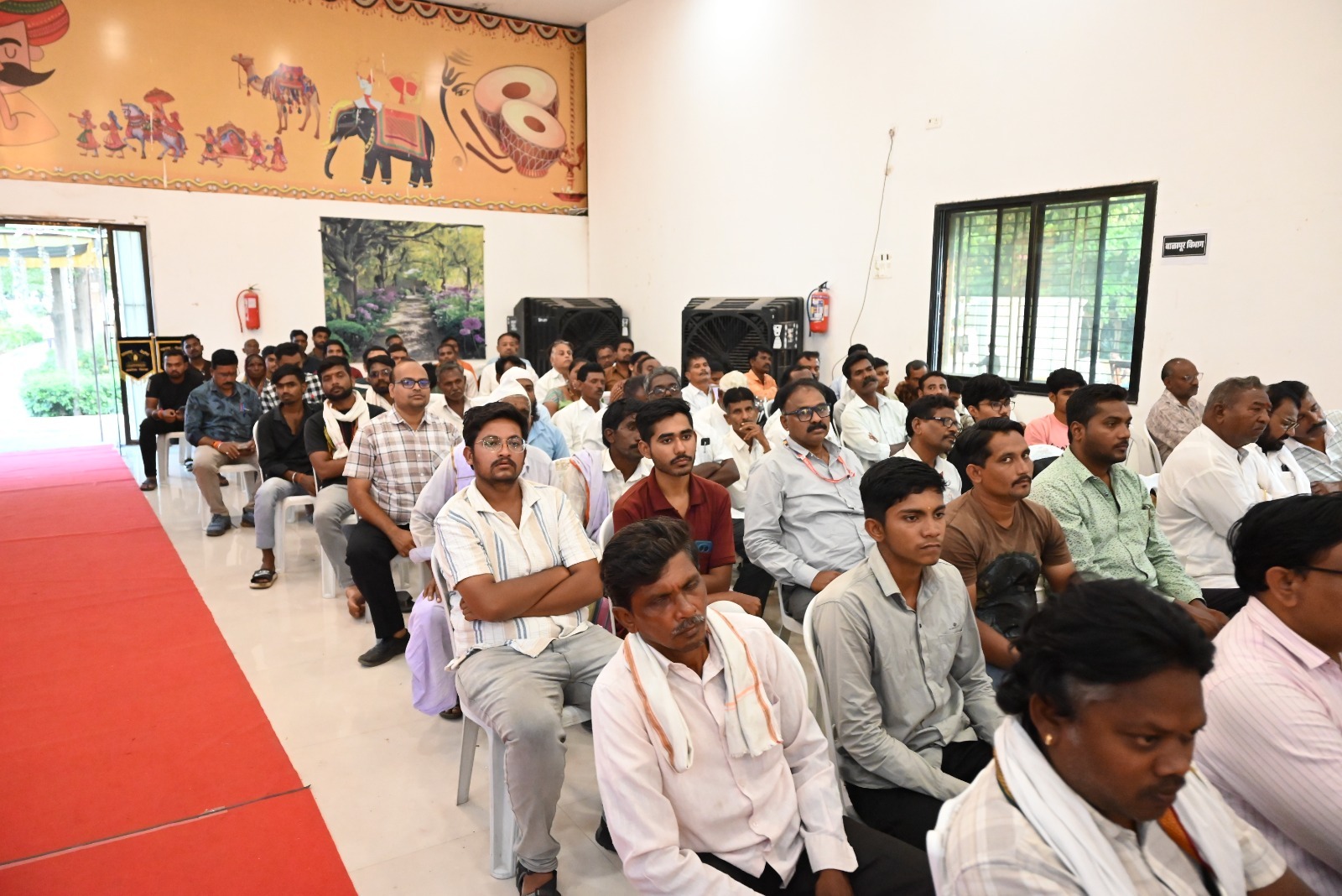 अकोला पोलिसांची नागरिकांना 'दिवाळी भेट': रु. १.३० कोटींचा मुद्देमाल आणि मोबाईल परत!