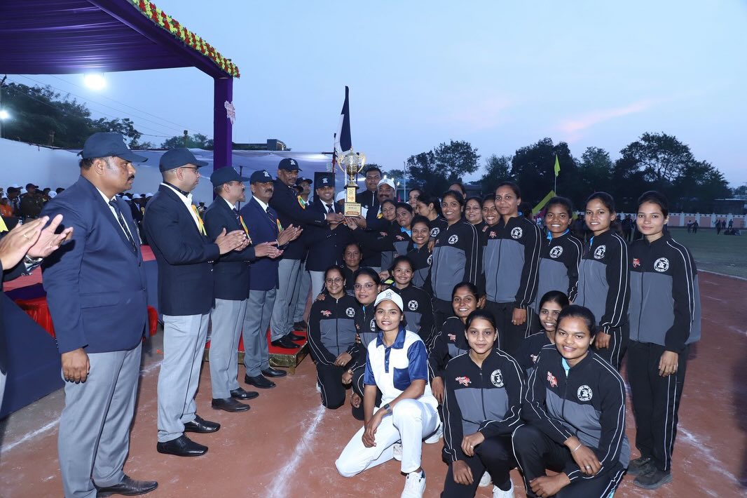 Akola police wins both men's and women's General Championship Cup in #RangePoliceGames.