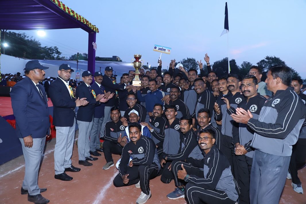 Akola police wins both men's and women's General Championship Cup in #RangePoliceGames.