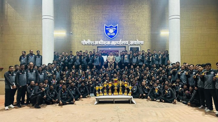 Akola police wins both men's and women's General Championship Cup in #RangePoliceGames.