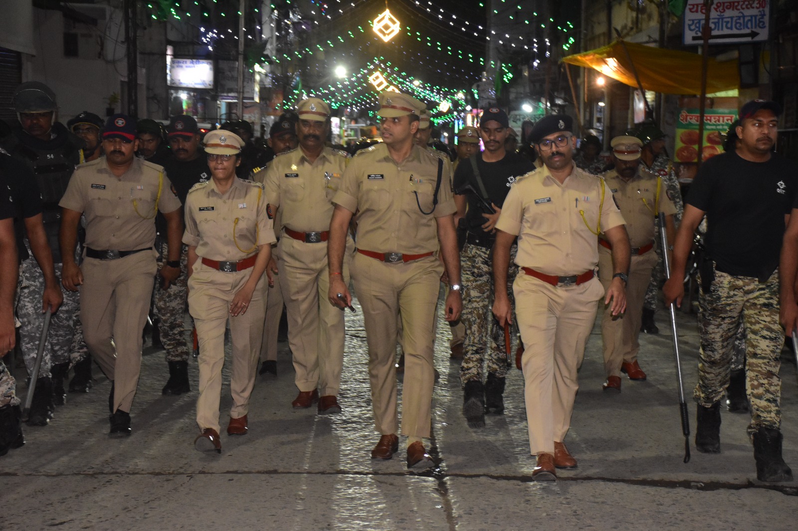 सन उत्सवाच्या पार्श्वभूमीवर अकोला पोलीसांकडून जिल्ह्यात ठिकाणी ठिकाणी रूट मार्च! 