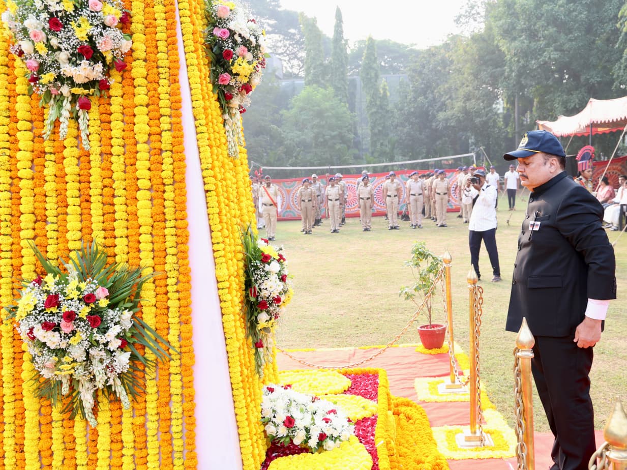 २१ ऑक्टोबर पोलीस स्मृती दिनानिमित्त शहीद वीर पोलीस जवानांना भावपूर्ण श्रद्धांजली!