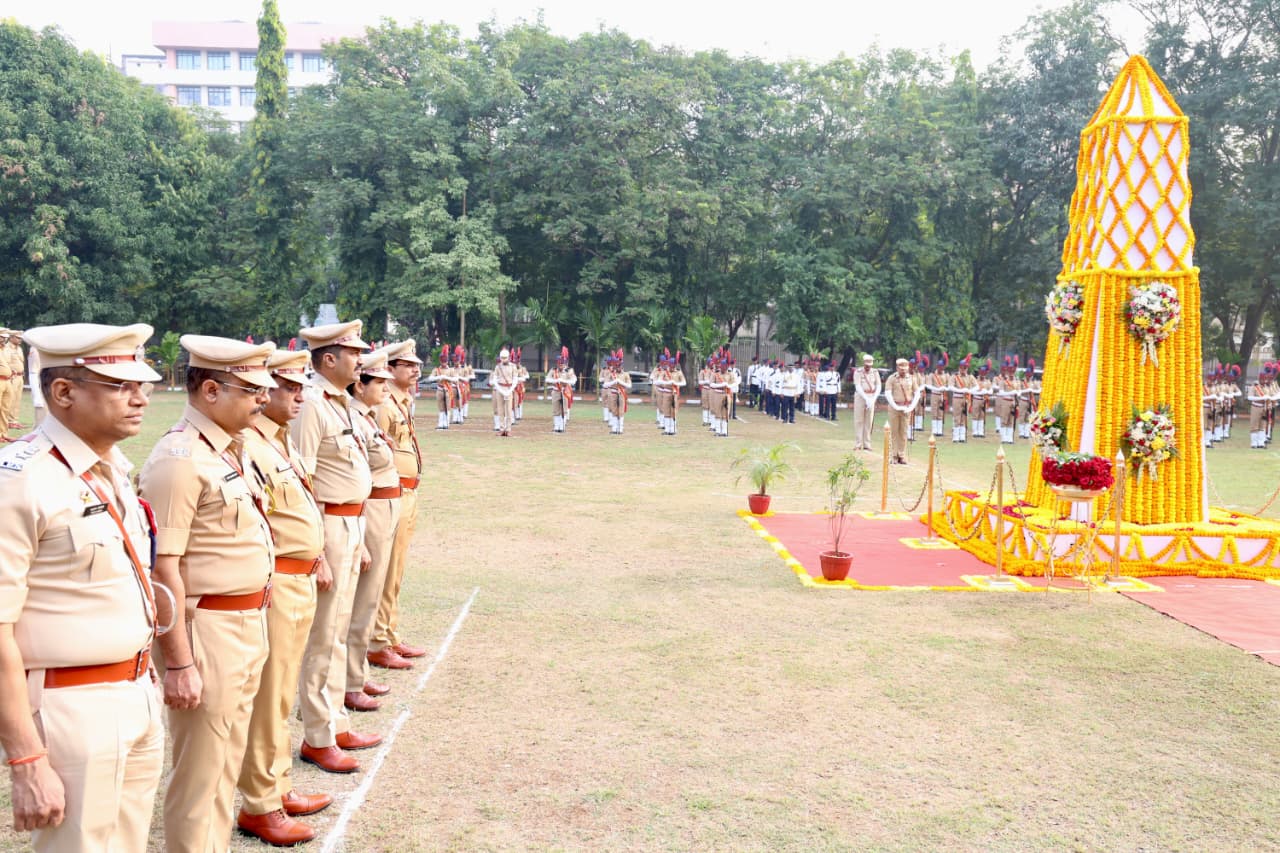 २१ ऑक्टोबर पोलीस स्मृती दिनानिमित्त शहीद वीर पोलीस जवानांना भावपूर्ण श्रद्धांजली!