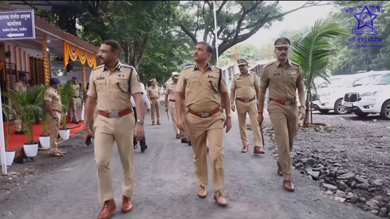 नवी मुंबई पोलीस आयुक्तालय अंतर्गत सहाय्यक पोलीस आयुक्त, पनवेल विभाग कार्यालयाच्या नूतनीकरणाचे उद्घाटन मा. श्री. मिलिंद भारंबे, भा.पो.से.नवी मुंबई यांच्या शुभहस्ते  संपन्न झाले.