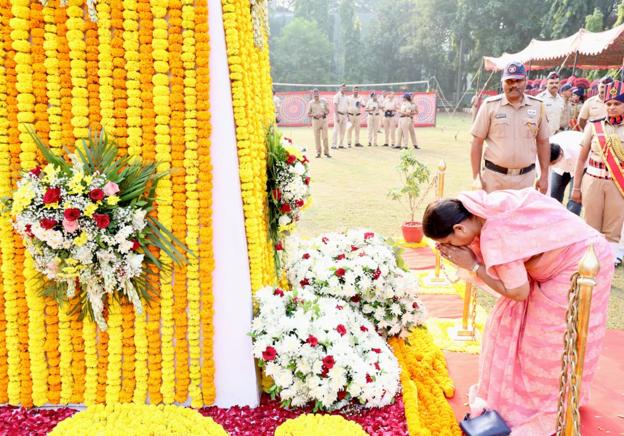 २१ ऑक्टोबर पोलीस स्मृती दिनानिमित्त शहीद वीर पोलीस जवानांना भावपूर्ण श्रद्धांजली!
