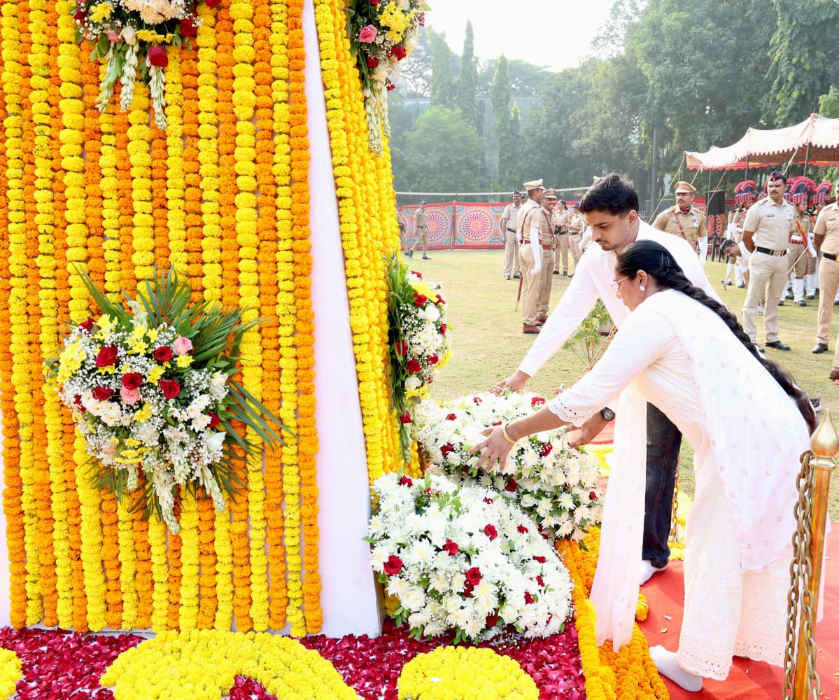 २१ ऑक्टोबर पोलीस स्मृती दिनानिमित्त शहीद वीर पोलीस जवानांना भावपूर्ण श्रद्धांजली!