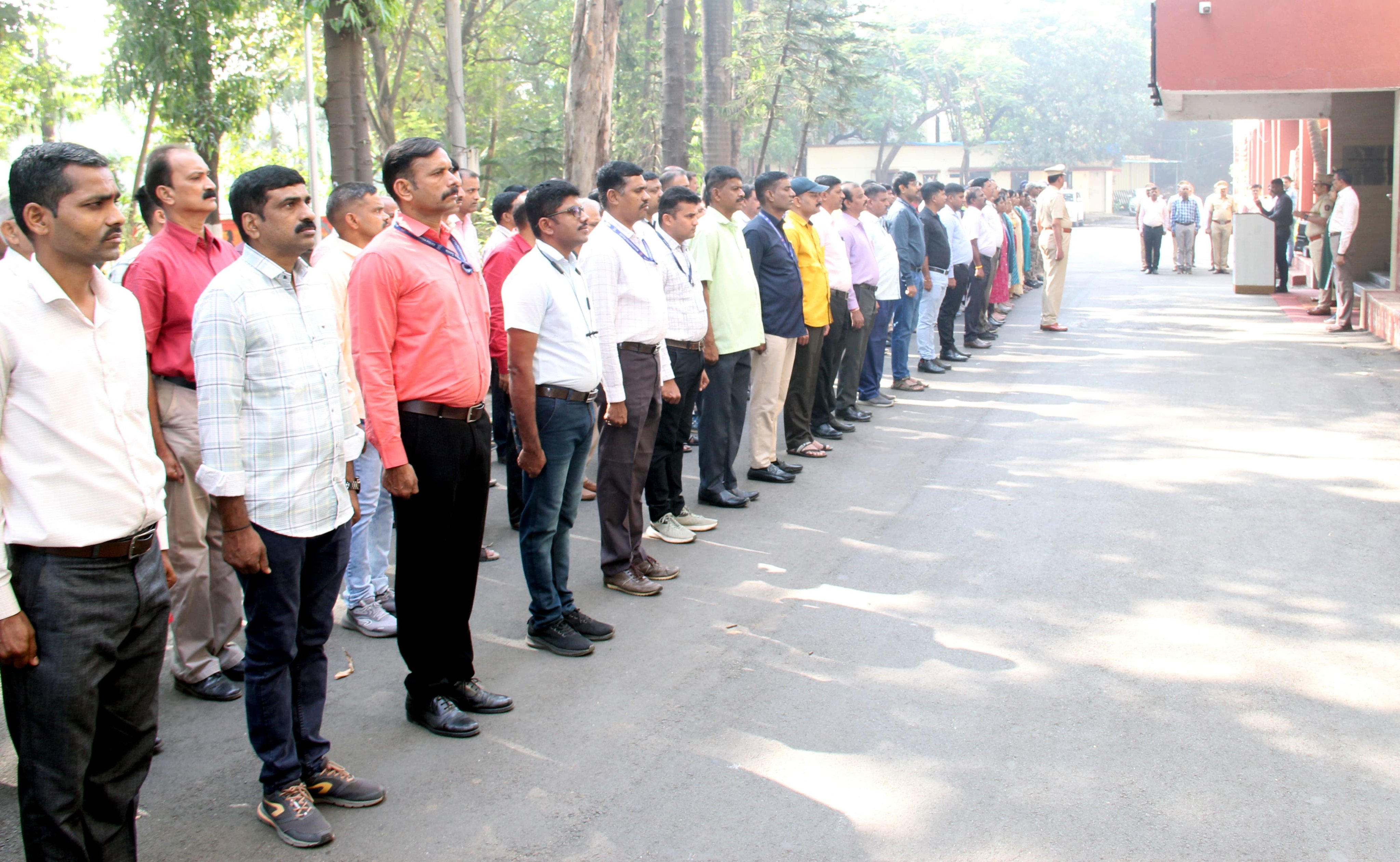 फोटो 26/11 शहिदांना नवी मुंबई पोलीस आयुक्तालयाची श्रद्धांजली